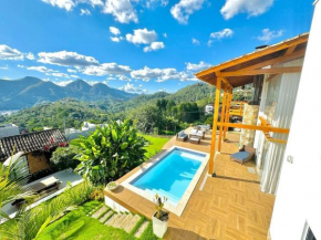 Casa luxuosa com vista e piscina